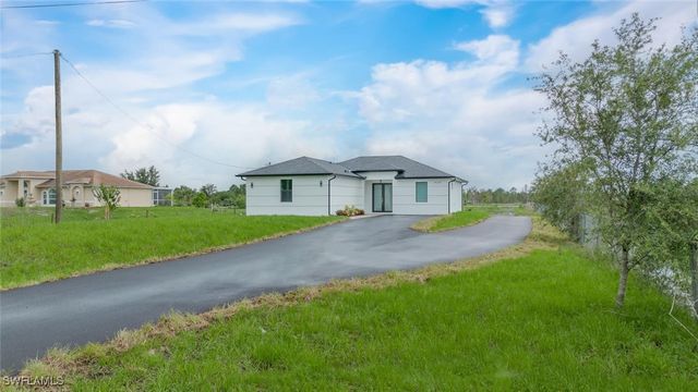 4224 70th AVE NE, Naples, FL 34120