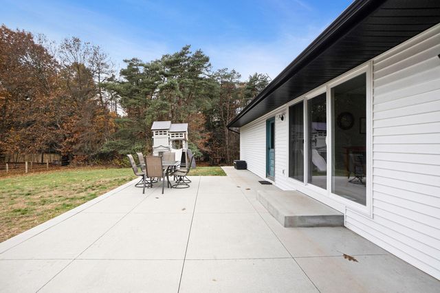 2272 W 104th Street, Grant, MI 49327