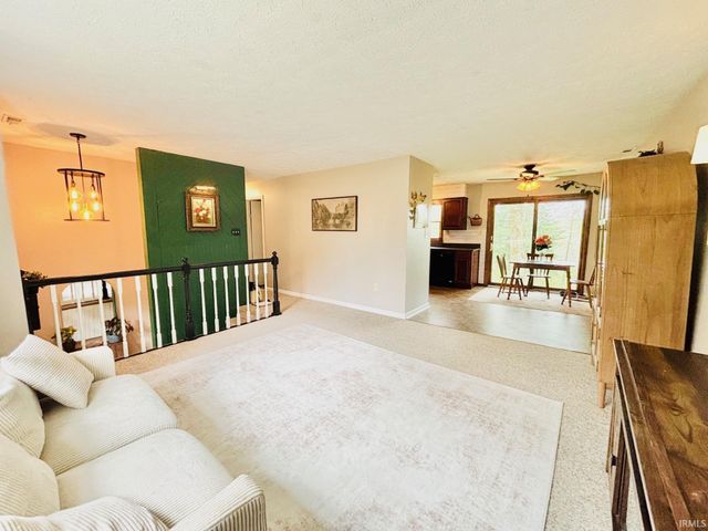 1191 N Lawrence Hollow Drive, Bloomfield, IN 47424