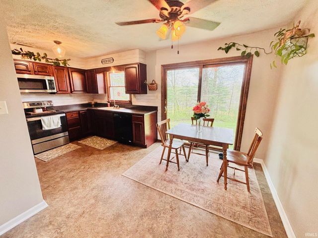1191 N Lawrence Hollow Drive, Bloomfield, IN 47424