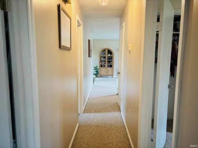 1191 N Lawrence Hollow Drive, Bloomfield, IN 47424