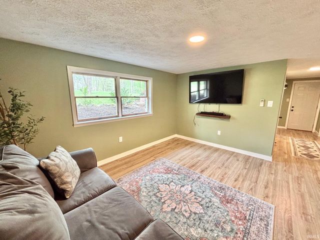 1191 N Lawrence Hollow Drive, Bloomfield, IN 47424