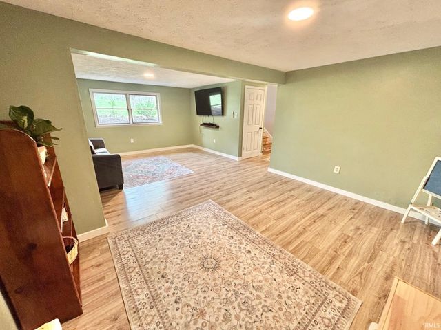 1191 N Lawrence Hollow Drive, Bloomfield, IN 47424