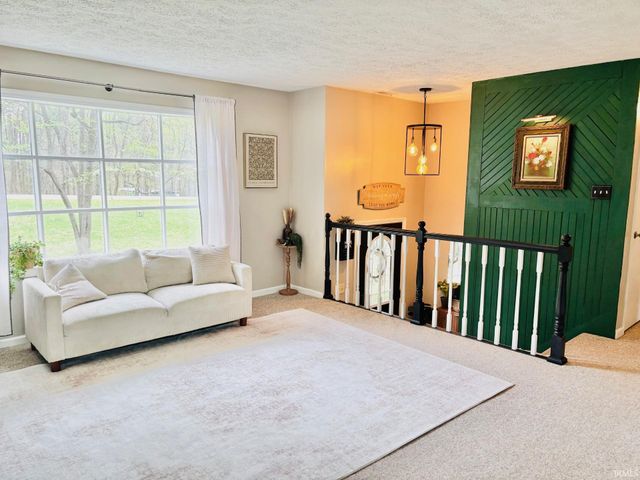 1191 N Lawrence Hollow Drive, Bloomfield, IN 47424