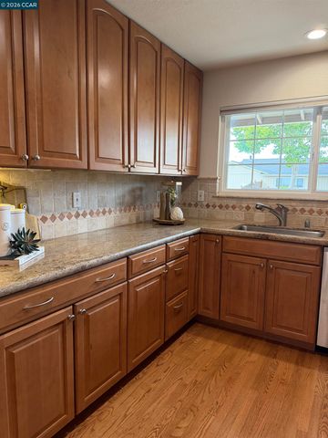 2290 La Mar Drive, Concord, CA 94518