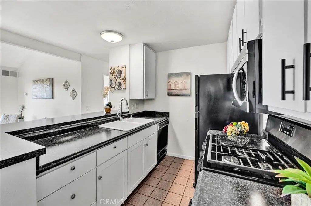 15237 Santa Gertrudes Avenue U201, La Mirada, CA 90638
