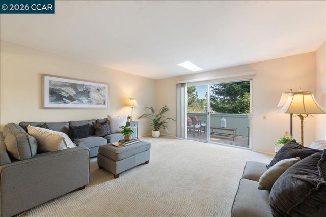 1573 Rockledge Ln 3, Walnut Creek, CA 94595