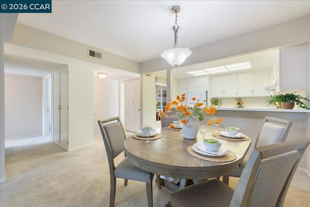 1573 Rockledge Ln 3, Walnut Creek, CA 94595