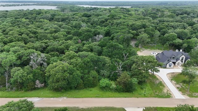 122 Oakmont Drive, Mabank, TX 75147