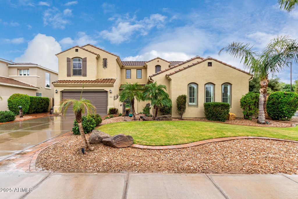 1341 E MACAW Court, Gilbert, AZ 85297