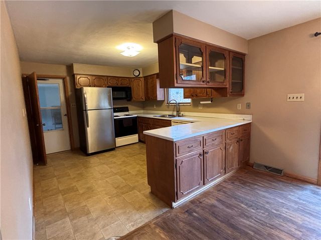 3052 Jefferson Ave, Canton Twp, PA 15301