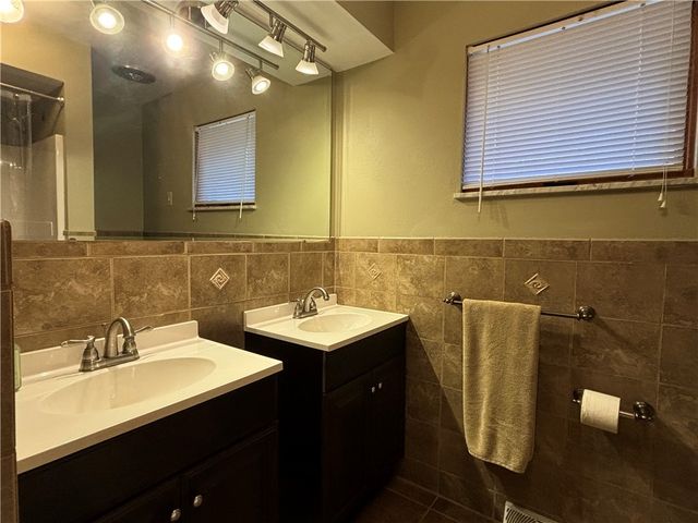 3052 Jefferson Ave, Canton Twp, PA 15301