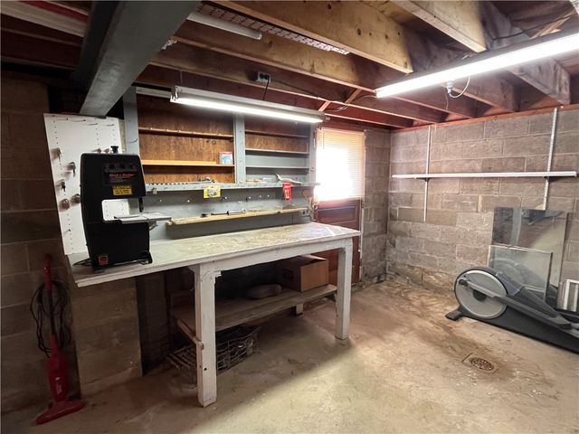 3052 Jefferson Ave, Canton Twp, PA 15301