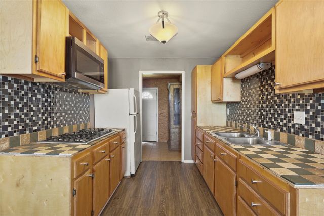 1556 John Wayne Road, Kaufman, TX 75142