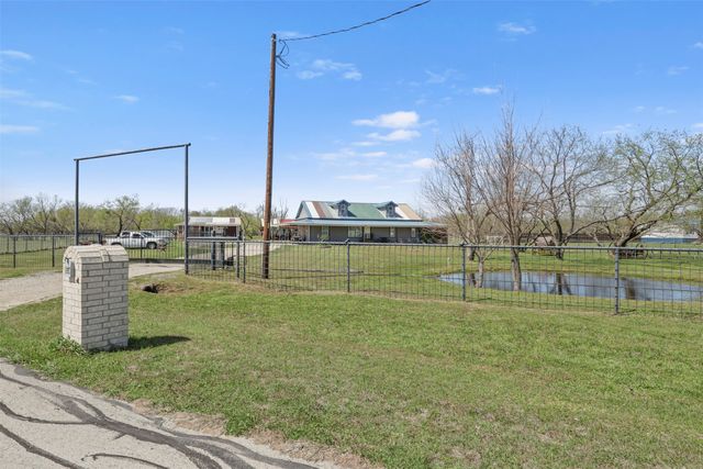 1556 John Wayne Road, Kaufman, TX 75142