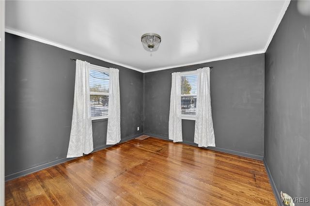 8235 Laughlin Drive, Niagara Falls, NY 14304