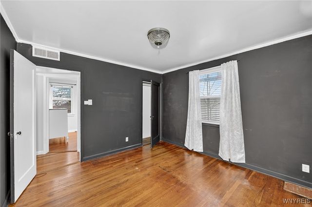 8235 Laughlin Drive, Niagara Falls, NY 14304