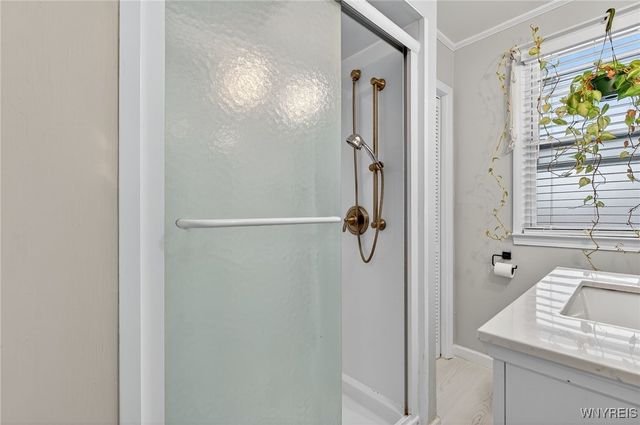 8235 Laughlin Drive, Niagara Falls, NY 14304