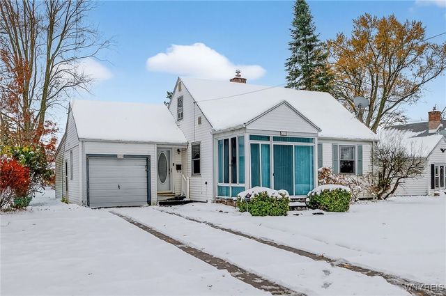 8235 Laughlin Drive, Niagara Falls, NY 14304