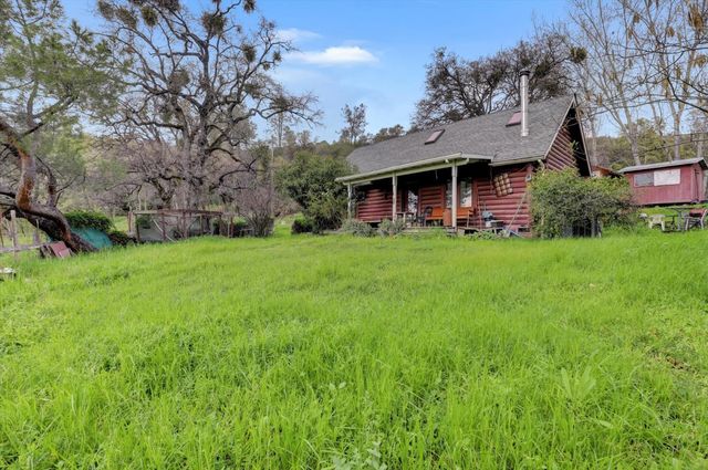 16101 Barbara Ct, Grass Valley, CA 95949