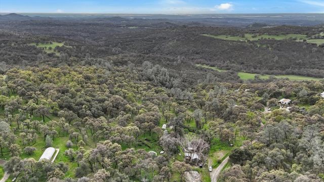 16101 Barbara Ct, Grass Valley, CA 95949