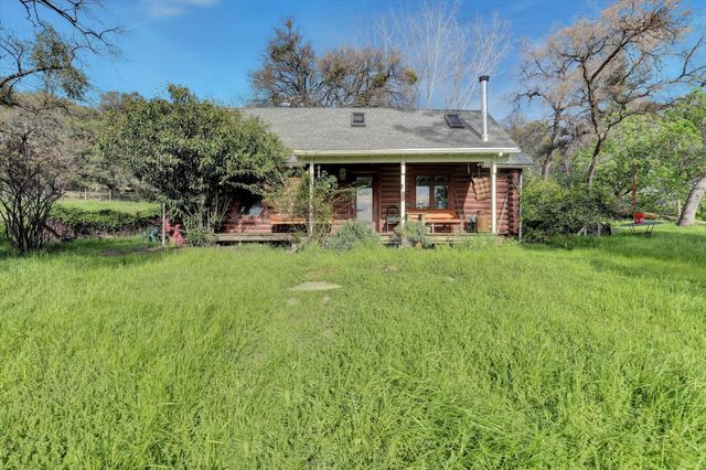 16101 Barbara Ct, Grass Valley, CA 95949