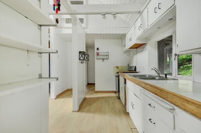 16101 Barbara Ct, Grass Valley, CA 95949