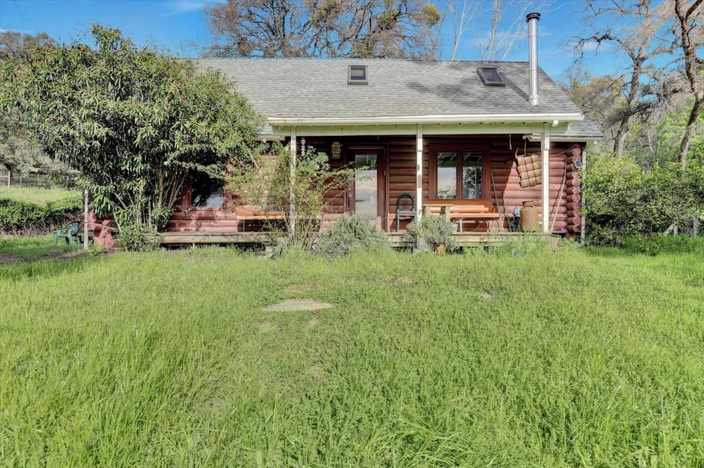 16101 Barbara Ct, Grass Valley, CA 95949