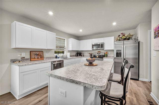 4660 Erhart Drive, Lorain, OH 44053