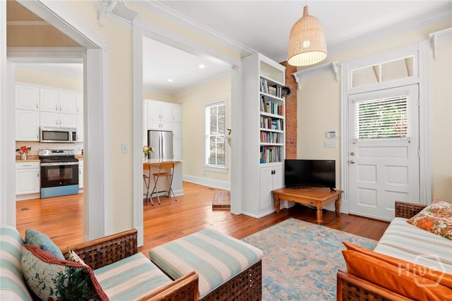 19 E 39th Street, Savannah, GA 31401