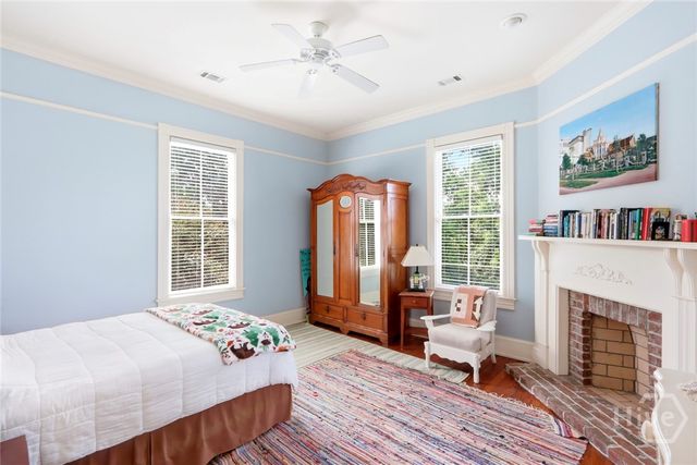19 E 39th Street, Savannah, GA 31401