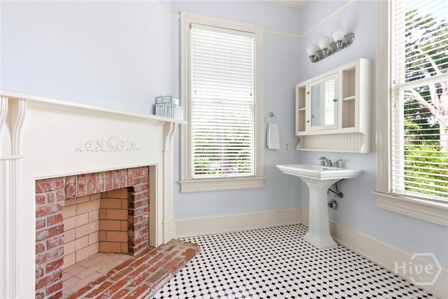 19 E 39th Street, Savannah, GA 31401