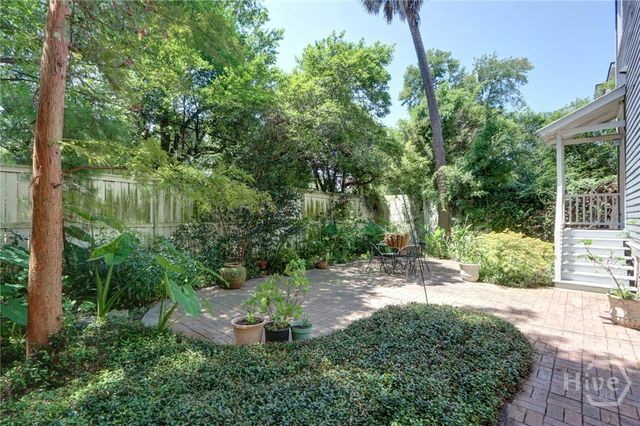 19 E 39th Street, Savannah, GA 31401