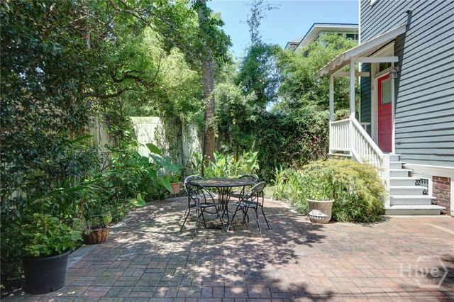 19 E 39th Street, Savannah, GA 31401