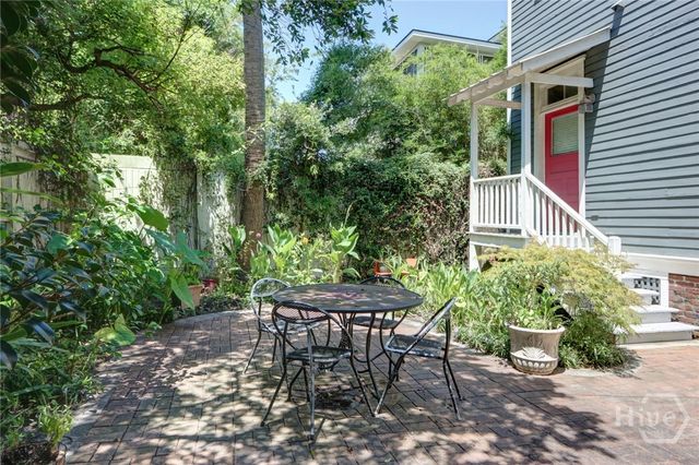19 E 39th Street, Savannah, GA 31401