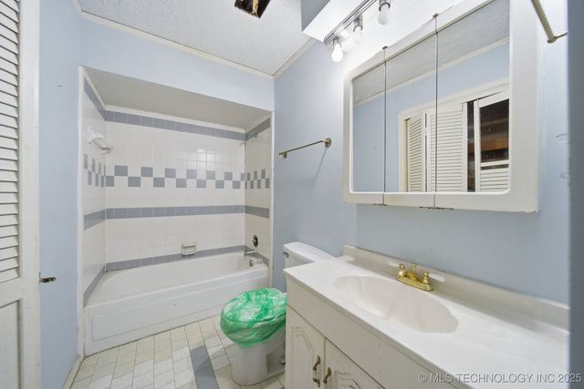 16401 W Coyote Trail, Sand Springs, OK 74063