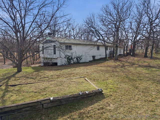 16401 W Coyote Trail, Sand Springs, OK 74063