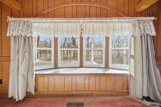 16401 W Coyote Trail, Sand Springs, OK 74063