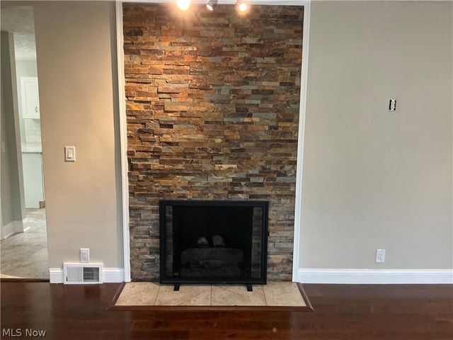 3653 Brainard Road, Woodmere, OH 44122