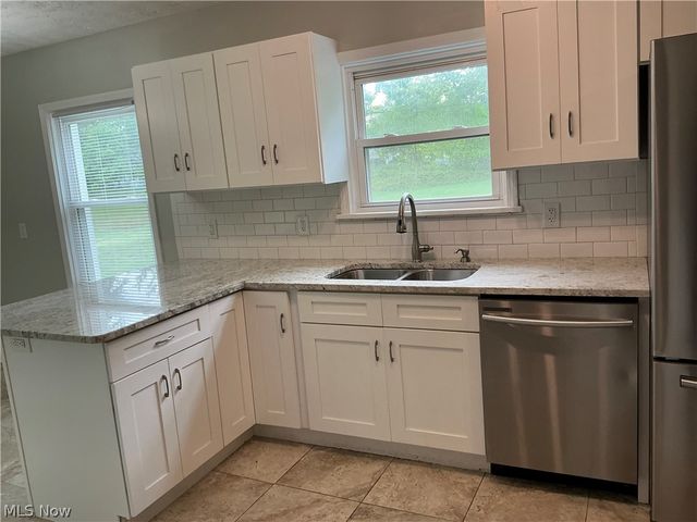 3653 Brainard Road, Woodmere, OH 44122