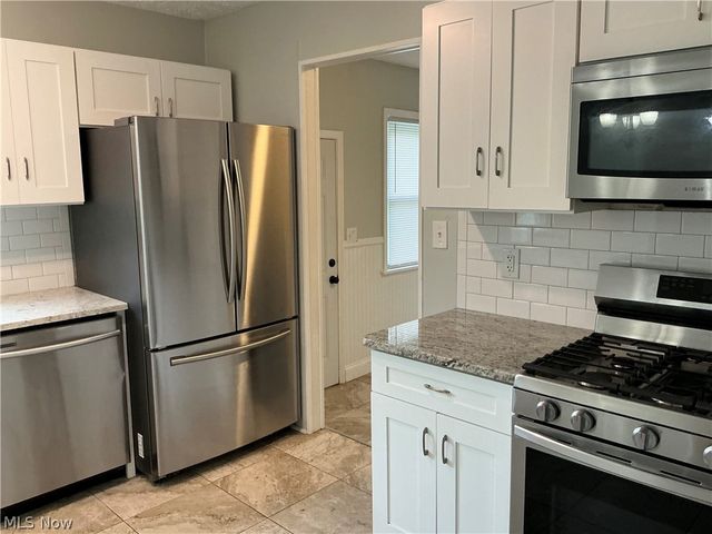 3653 Brainard Road, Woodmere, OH 44122