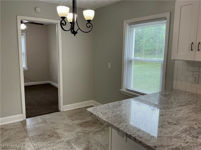 3653 Brainard Road, Woodmere, OH 44122