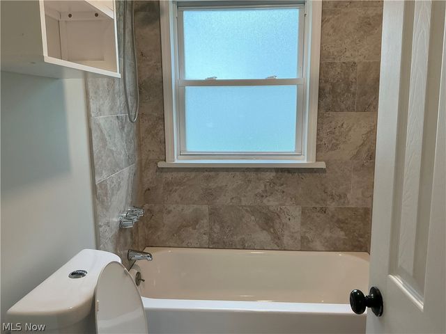 3653 Brainard Road, Woodmere, OH 44122