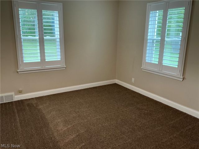 3653 Brainard Road, Woodmere, OH 44122