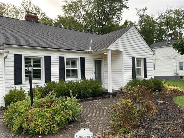 3653 Brainard Road, Woodmere, OH 44122