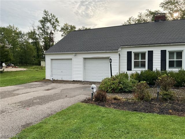 3653 Brainard Road, Woodmere, OH 44122