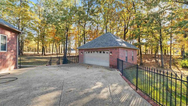 6516 Wuthering Heights Lane, Texarkana, AR 71854