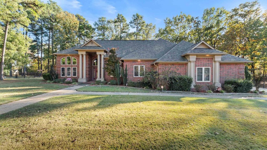6516 Wuthering Heights Lane, Texarkana, AR 71854