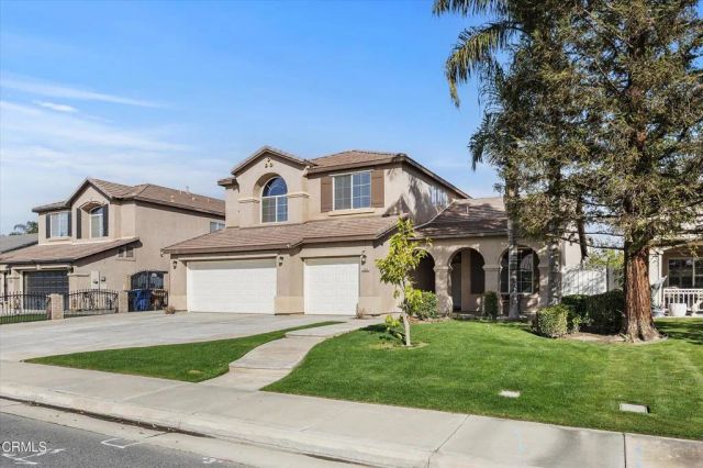 10804 Eagle Vista Drive, Bakersfield, CA 93311