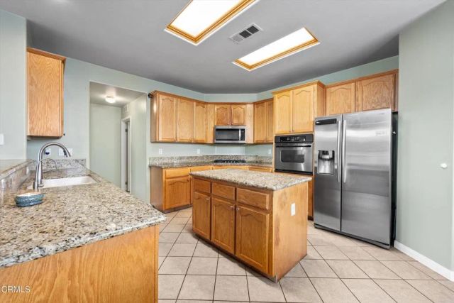 10804 Eagle Vista Drive, Bakersfield, CA 93311